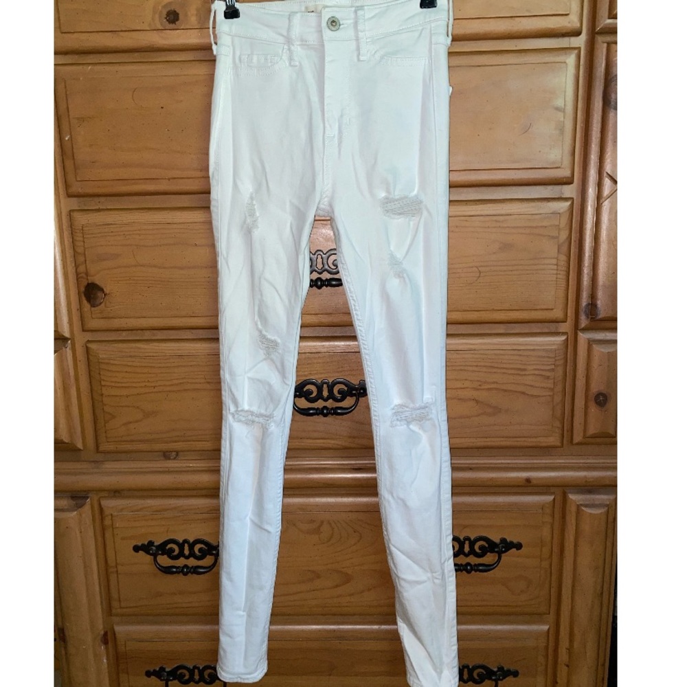 White ripped hollister jeans